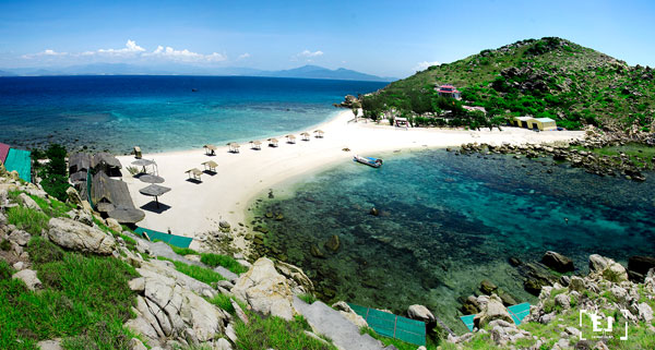 Những địa điểm du lịch hấp dẫn với con đường xuyên biển tại Việt Nam