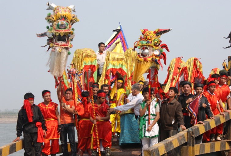 Những lễ hội mùa hè nổi tiếng tại Việt Nam bạn nên đi phần 2