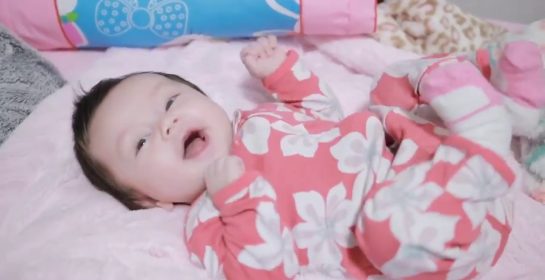 CHẾT CƯỜI VỚI CÁCH CHĂM CON NÀY- BÉ TẬP NÓI LÚC BA THÁNG TUỔI