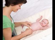 Hướng dẫn cách chăm sóc dây rốn cho trẻ sơ sinh. Chăm sóc trẻ sơ sinh